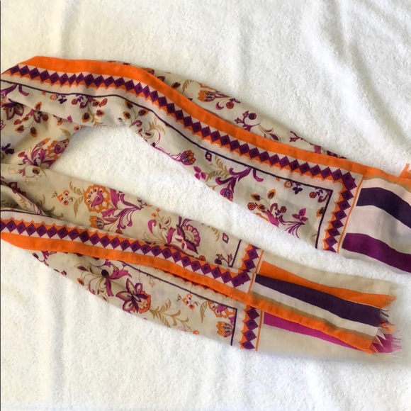 Floral pattern scarf - excellent condition - Picture 2 of 5